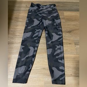 Old Navy Activewear leggings.